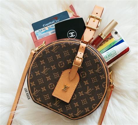 louis vuitton bags round